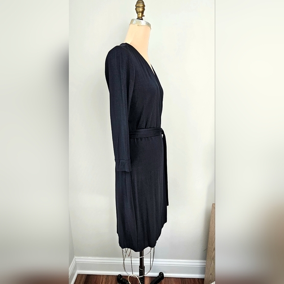 Diane von Furstenberg Classic Black Jersey Wrap Dress – Size 6 - Picture 2 of 8